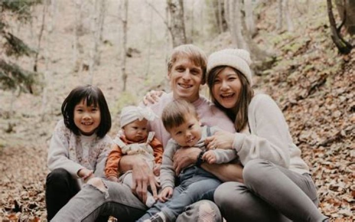 Molly Ringwald&rsquo;s Family Photo Album See Her Sweetest Moments With