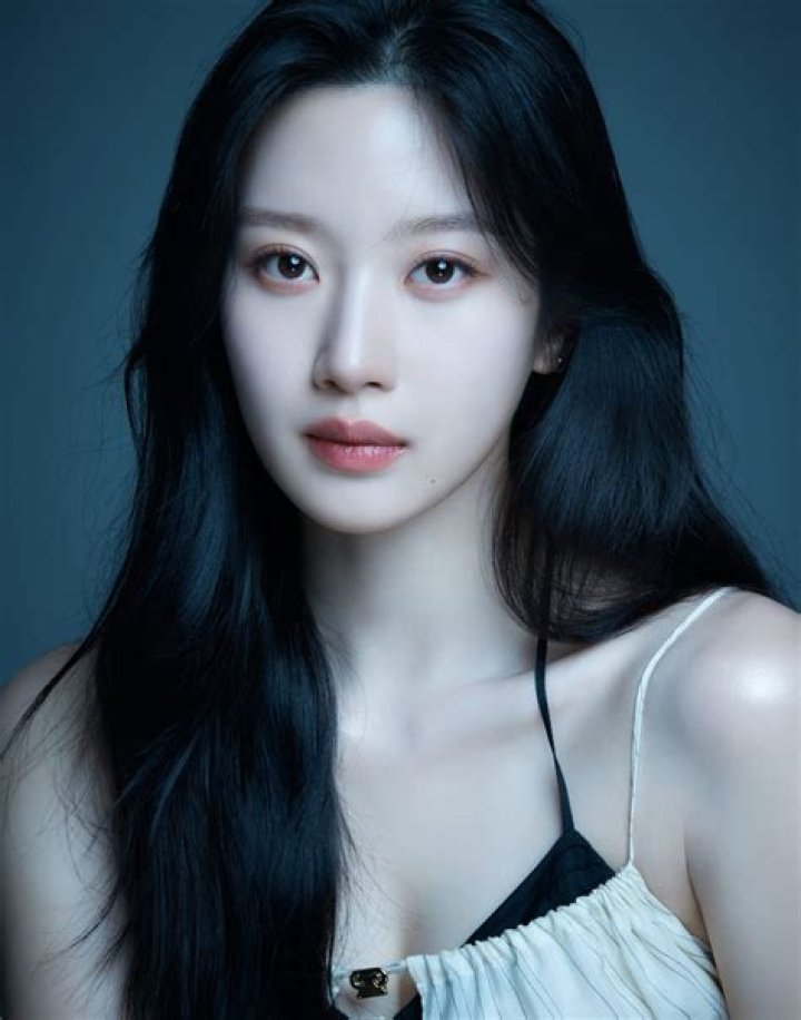 Moon Ga Young mỹ nh&acirc;n thường xuy&ecirc;n bị d&igrave;m nhan sắc 2sao