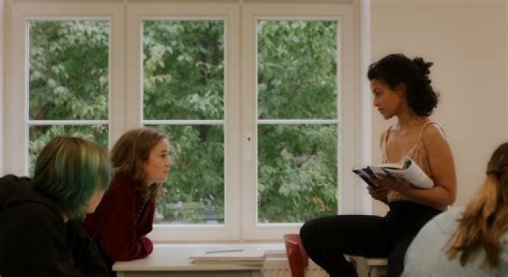 M&ouml;t mannen Sex / livets Sarah Shahi var gift med innan han blev k&auml;r i