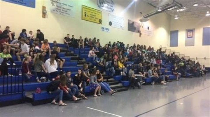 Mrs. Ocean Springs 2018 gives middle schoolers a lesson on bullying