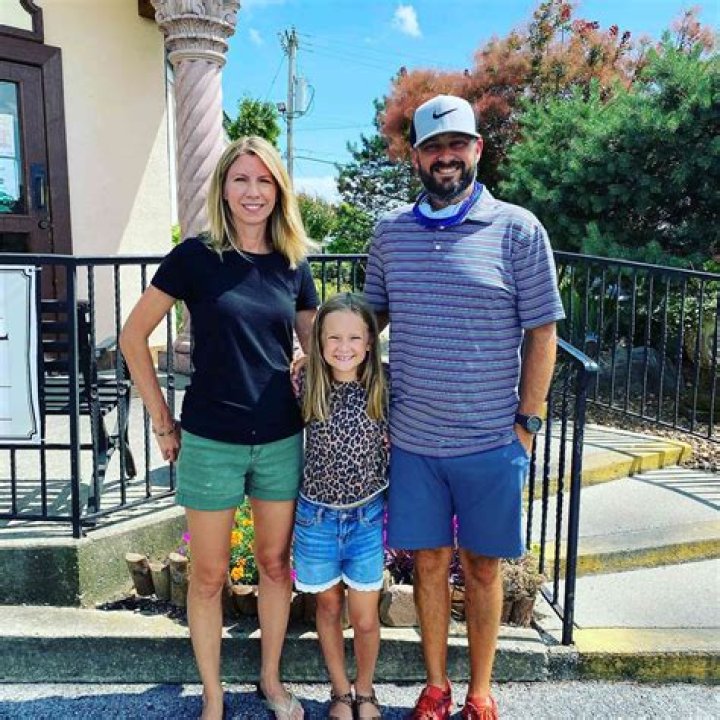 Nate Bargatze’s Wife and Kids Inside the Comedian’s Bubbly Family