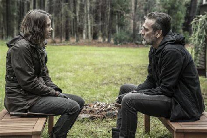 Negan and Maggie's Walking Dead Spinoff Lands First Tense Teaser Gamerstail