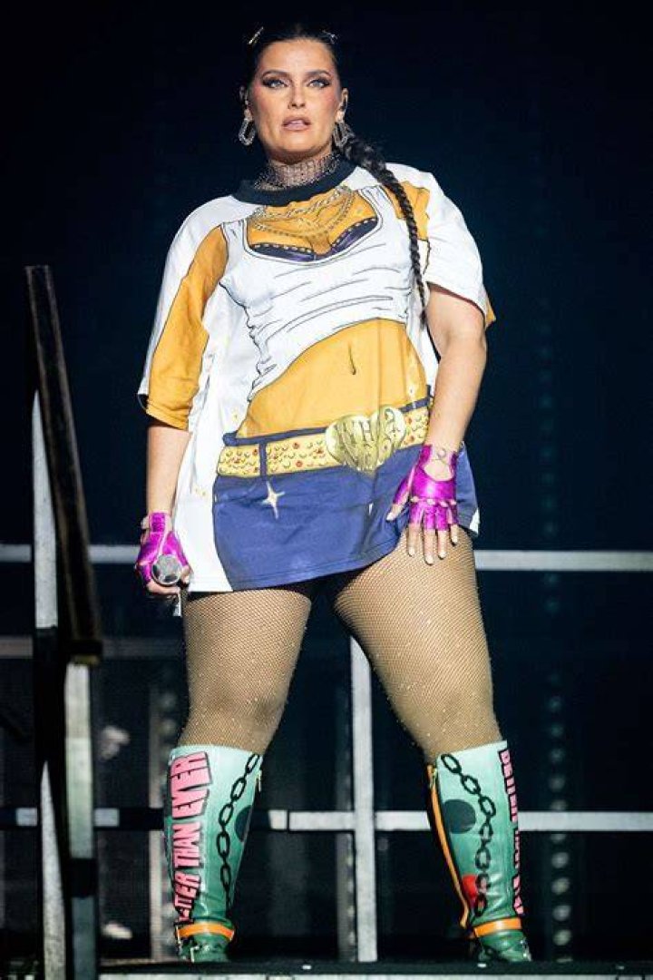 Nelly Furtado's height, weight. Unexpected body changes