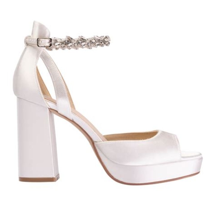 Neutral Crystalembellished satin platform sandals REN&Eacute; CAOVILLA NETAPORTER