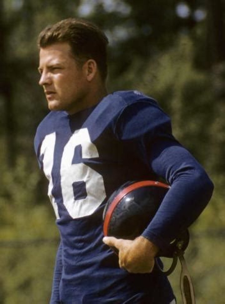 NFL legend Frank Gifford leaves most of his estate to Kathie Lee and
