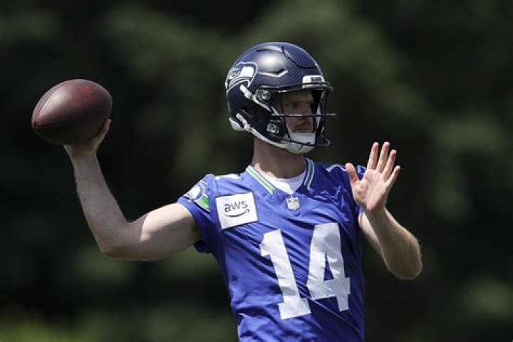 NFL news Denver Broncos sign Ha Ha ClintonDix to practice squad