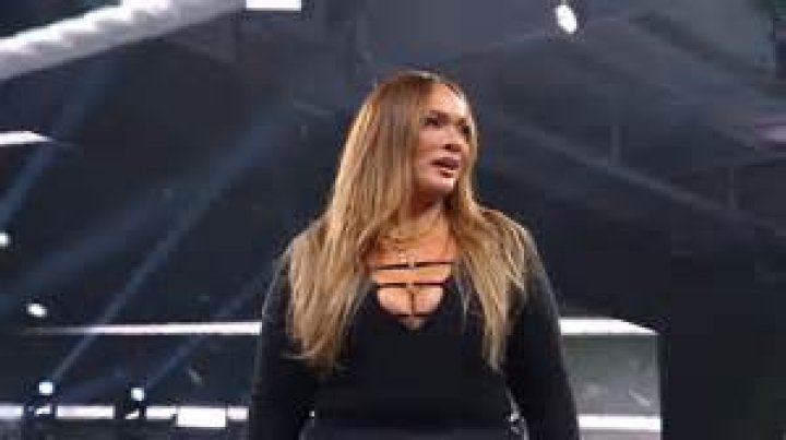 Nia Jax Bio, Age, Height, Husband, WWE, Twitter, Net Worth, Family