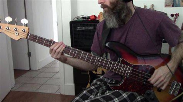 Nickelback Leader of Men (bass cover) YouTube
