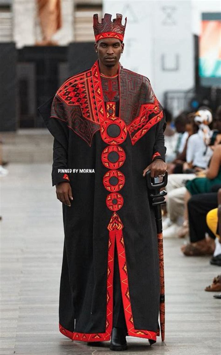 Nigerian men&rsquo;s traditional clothing African Elegance