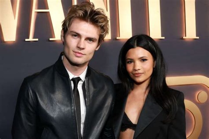 nikki rodriguez and noah lalonde Good looking actors, The way he