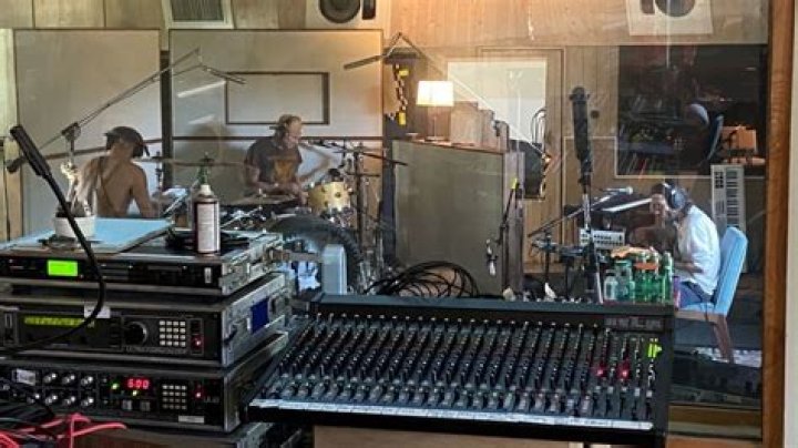 Novo disco do Red Hot Chili Peppers &eacute; inspirado em decep&ccedil;&atilde;o amorosa