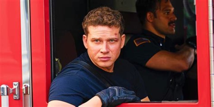 Oliver Stark interview 911, Buck without Abby, connecting with Maddie