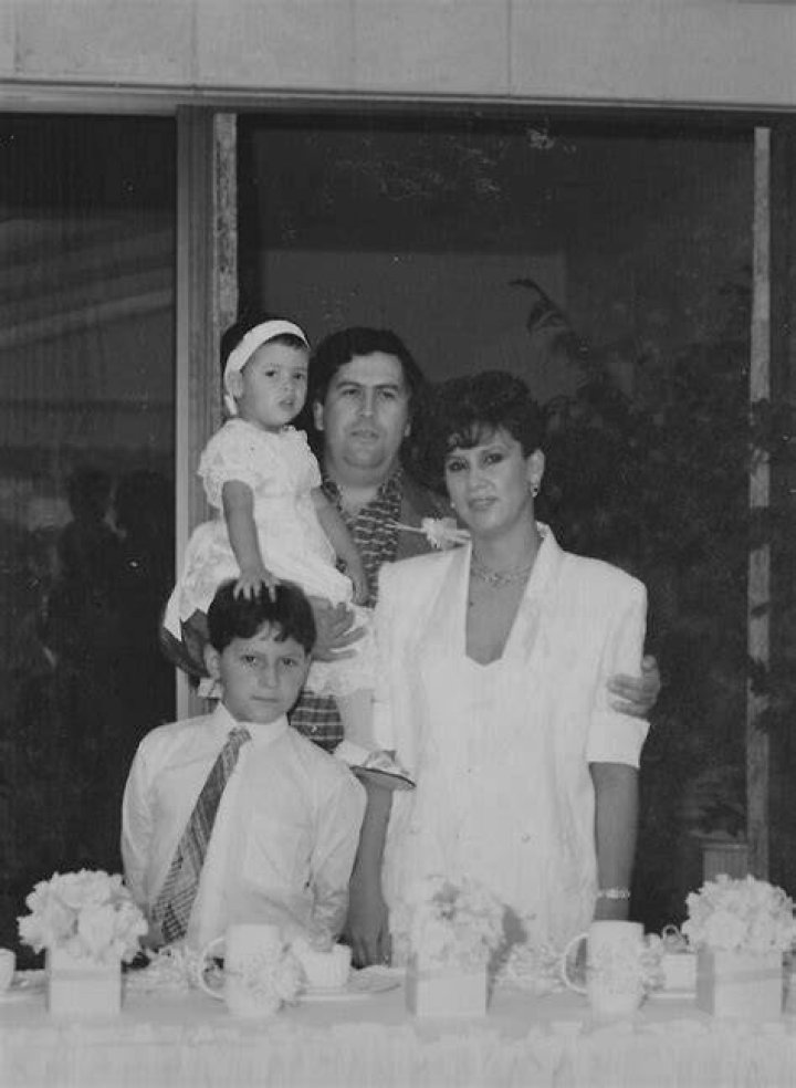 Pablo Escobar family siblings, parents, children, wife