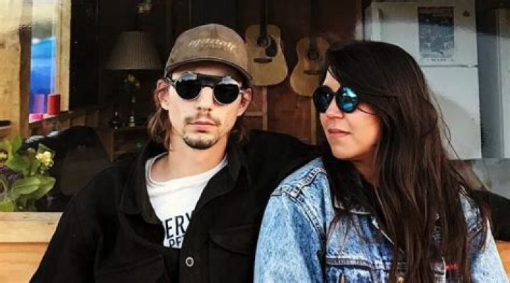 Parker Schnabel Wife Exploring His Love Life, Career, and More