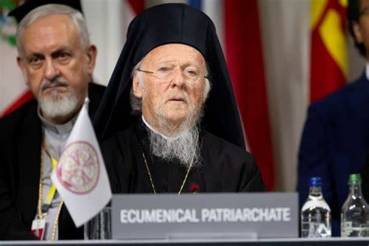Patriarch off &lsquo;Duck Dynasty&rsquo; after antigay rant