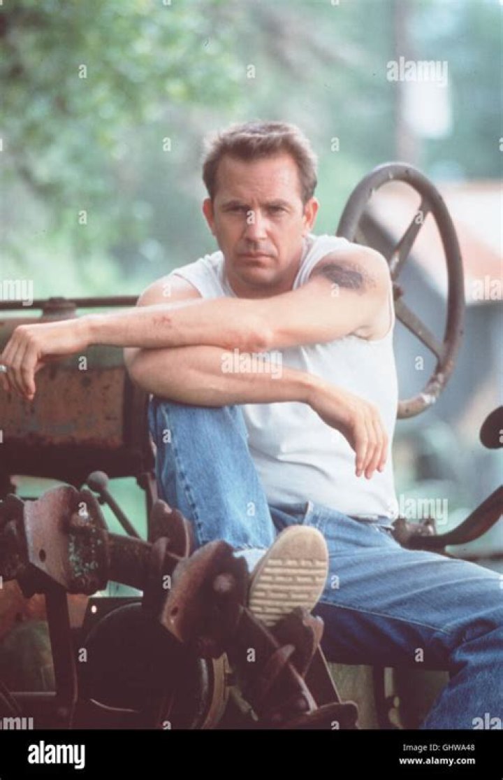 PERFECT WORLD Der Gewohnheitsverbrecher Butch Haynes (KEVIN COSTNER) bricht aus der Haftanstalt