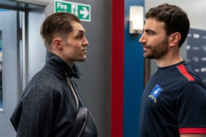 Phil Dunster on That Emotional Confrontation with Jamie&rsquo;s Father in