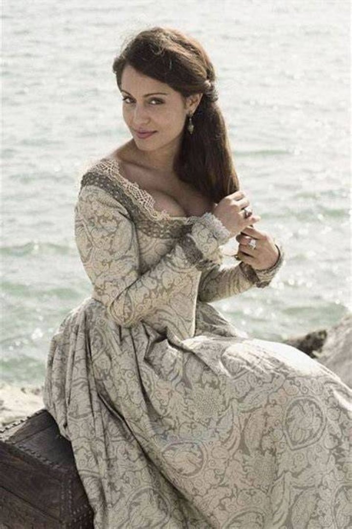 Photo de Hiba Abouk Photo Hiba Abouk Photo 24 sur 42 AlloCin&eacute;