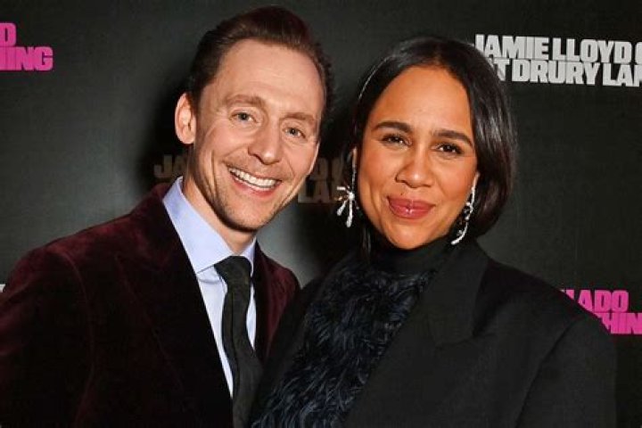 Photo zawe ashton tom hiddleston expecting first child together 06