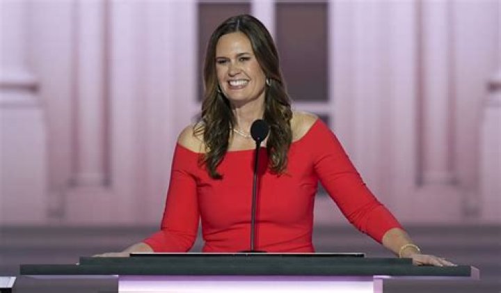 Pictures of Sarah Huckabee Sanders with her husband and children
