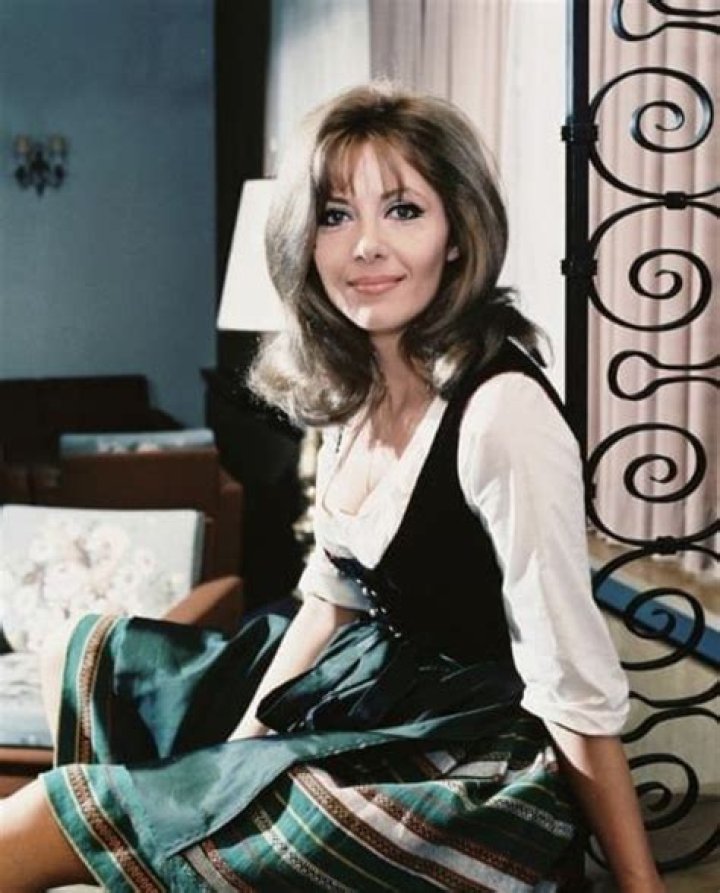 Pin by Graham Maggs on Valerie Leon Valerie leon, Classic horror