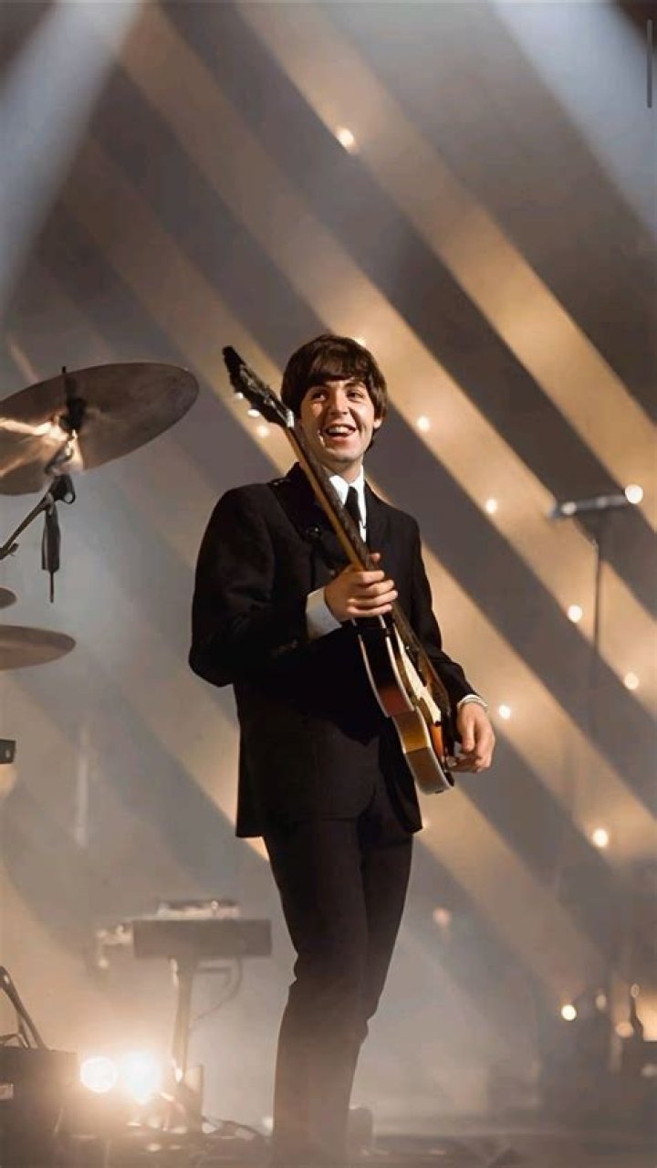 Pin en Paul mccartney?