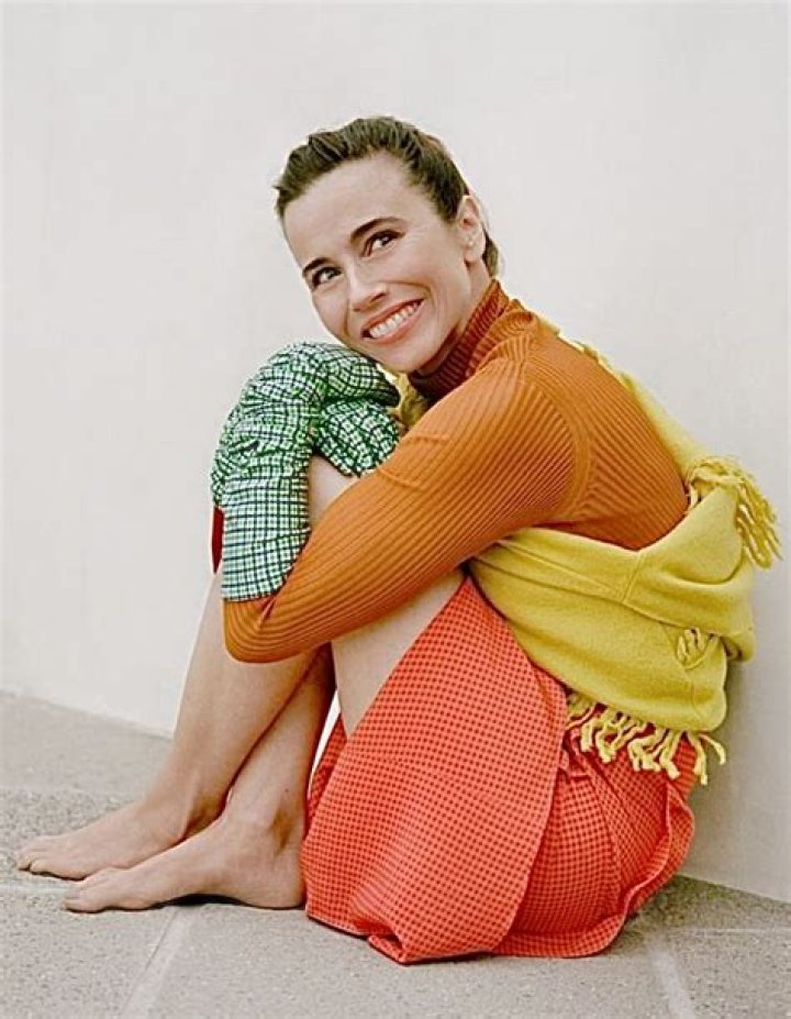 Pin on Linda Cardellini