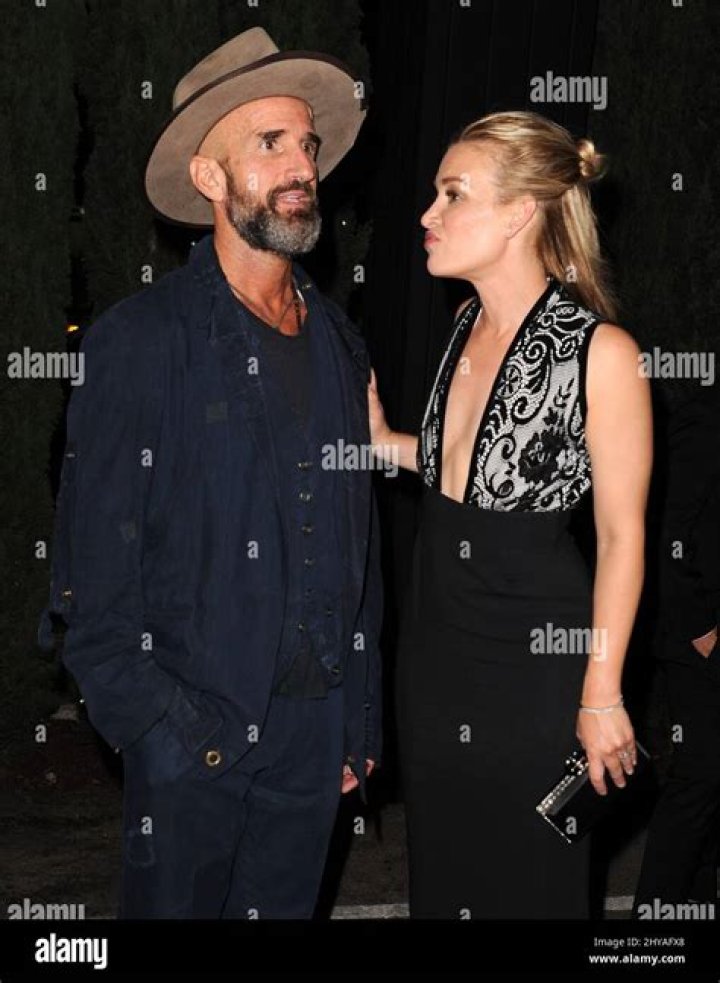 Piper Perabo and Stephen Kay Summer 2014 Celebrity Weddings