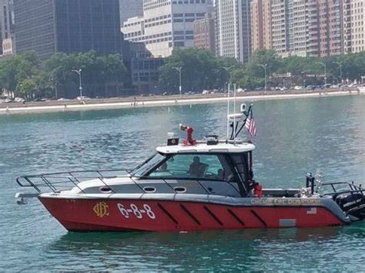 Powerboat Crash In Lake Michigan Kills Woman, Injures 2 Others