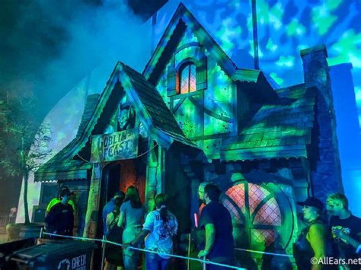 Price drops on haunted house for sale in Mineral Wells that comes with