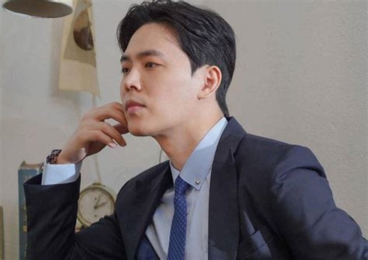 Profil dan Biodata Lee Dong Wook si Grim Reaper Aneka Profil & Informasi