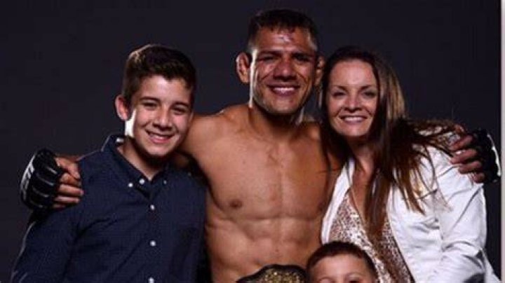 Rafael Dos Anjos wife Who is the former world champion hitched to for 15 long years? FirstSportz