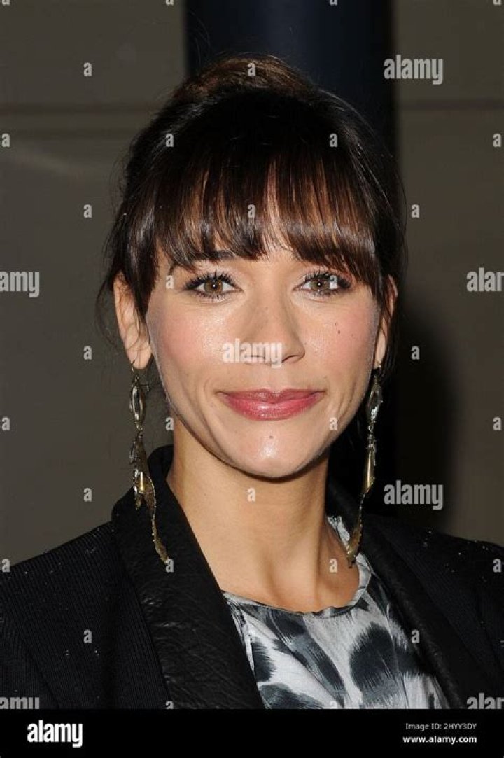 Rashida Jones Body Measurements and Net Worth Celebrity Bra Size, Body Measurements and