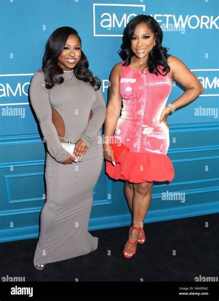 Reginae Carter and Ar&rsquo;mon spotted on the Rooftop at Nouveau Bar & Grill