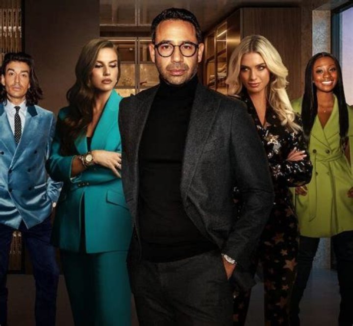 Richest &lsquo;Modern Family&rsquo; Cast Members Ranked From Lowest to Highest