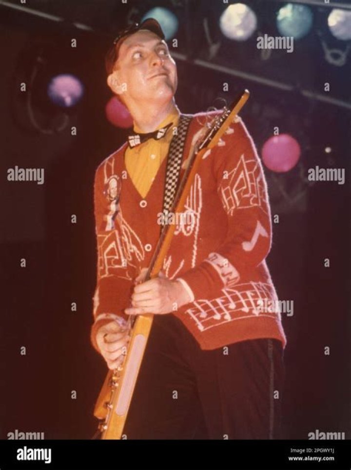 Rick Nielsen of Cheap Trick, 1980 Cheap trick, Rock and roll