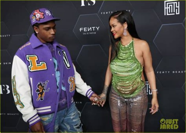 Rihanna Explains How Far Along She Is in Her Pregnancy, Reveals Which