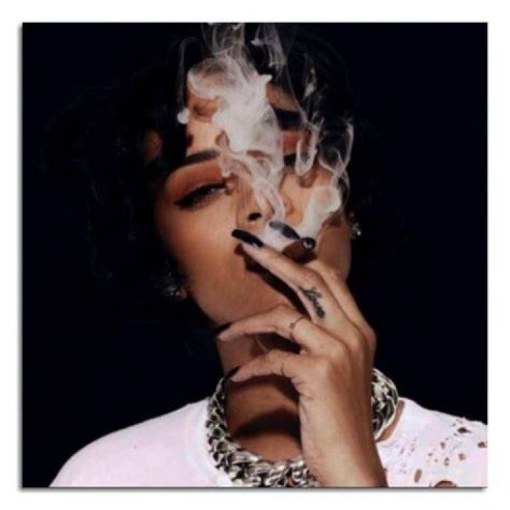Rihanna Loves Smoking Weed, In Case You Didn't Already Know (PHOTOS