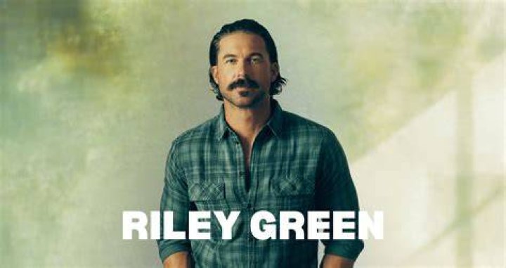 Riley Green Stays True To Traditional Roots on New EP 'In A Truck Right Now' The Shotgun Seat