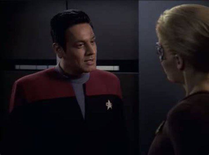 Robert Beltran and Jeri Ryan Star trek characters, Star trek cast