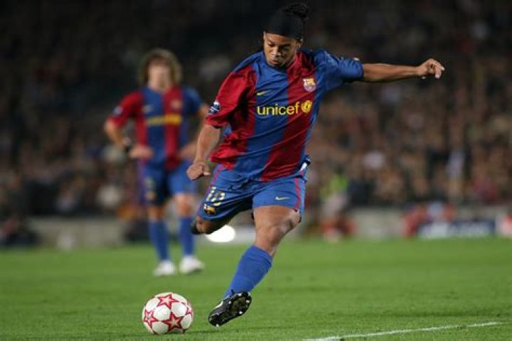 Ronaldinho's mother dies from coronavirus aged 71
