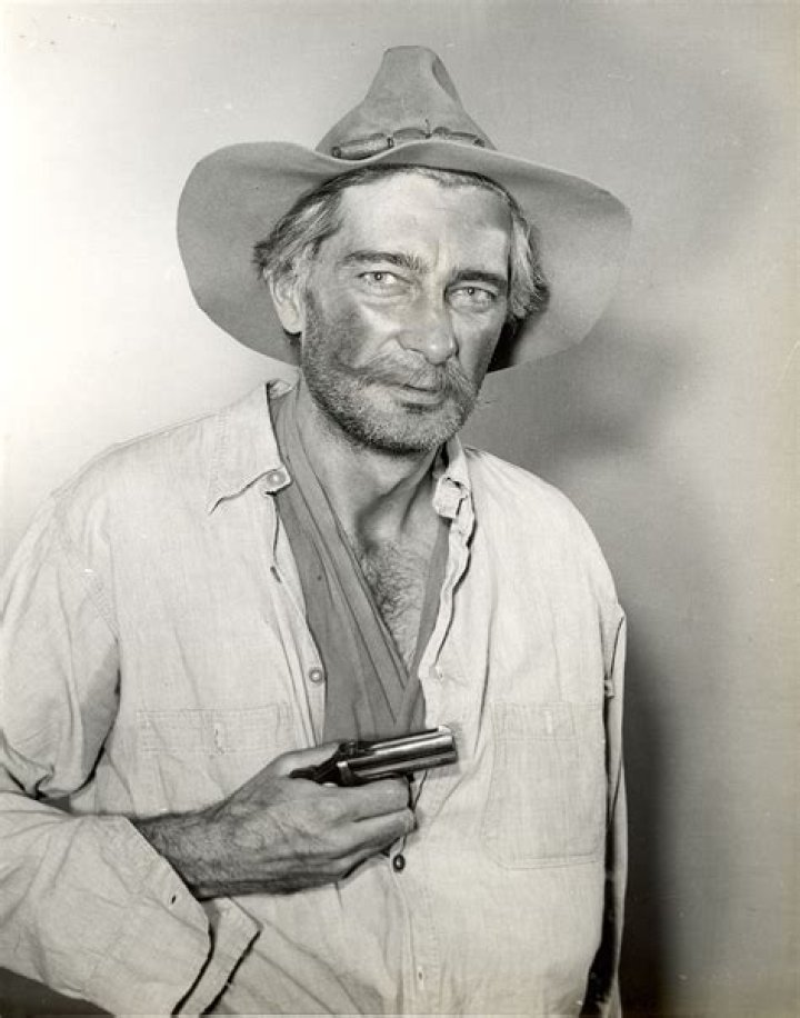 Royal Dano