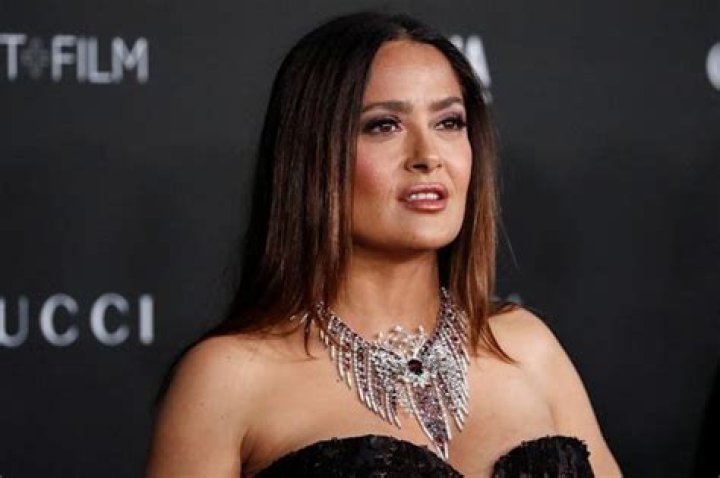 Salma Hayek Bio, Age, Wiki, Dress, Height, Husband, Religion, Children