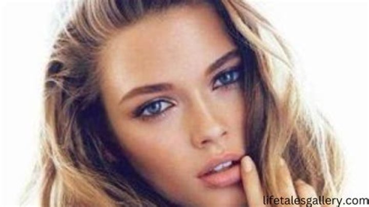 Samantha Love Bio, Age, Height Models Biography