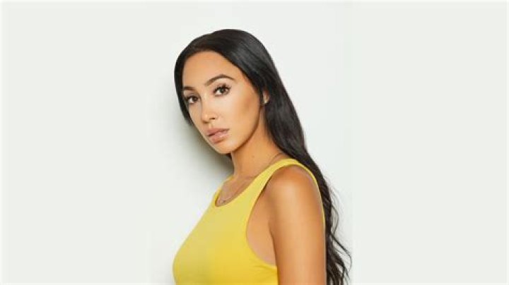 Scarlet Vas r/CelebsInBikinis