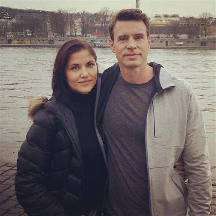 Scott Foley Is Moving His Wife and Three Kids to Prague