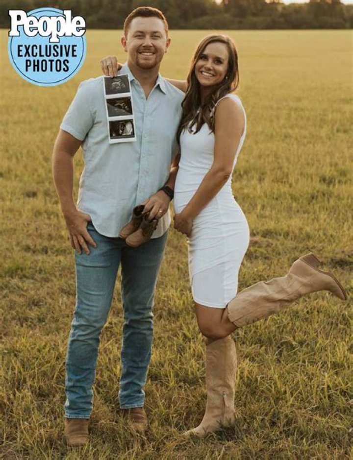 Scotty McCreery, Wife Gabi Pregnant, Expecting First Baby &mdash; a Boy