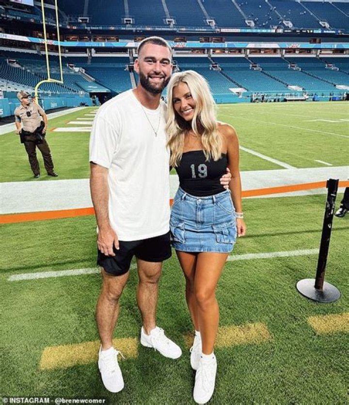 Skylar Thompson Wikipedia; Girlfriend, Height, Parents, Salary
