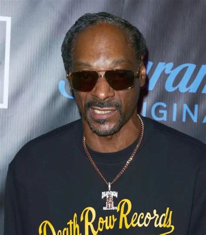 Snoop Dogg addresses claims of how many blunts he smokes in a day