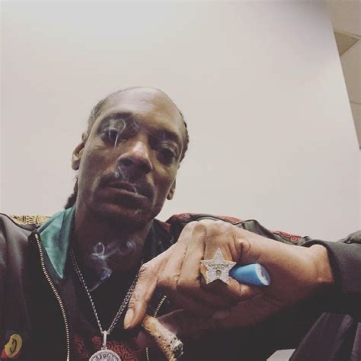 Snoop Dogg anuncia que decidiu parar de fumar Celebridades Vogue